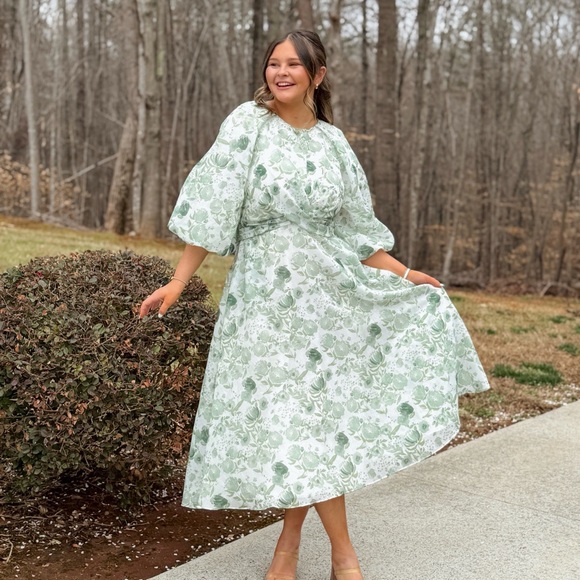 Dainty Jewels Floral Midi Dress - Picture 1 of 7